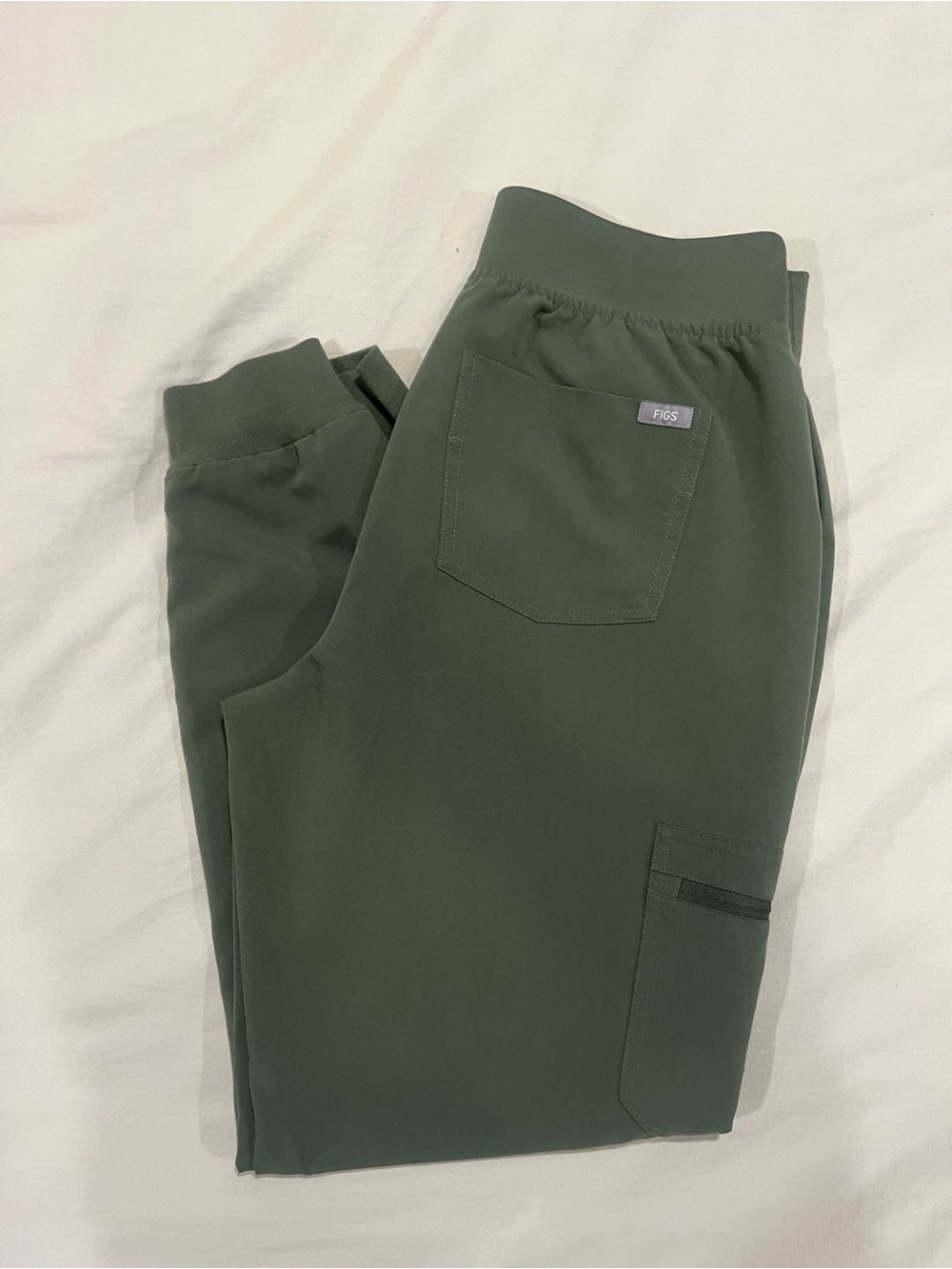 Figs Womens Olive Green Zamora Joggers in size Medium